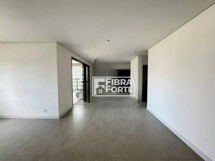 Apartamento à venda com 3 quartos, 125m² - Foto 9