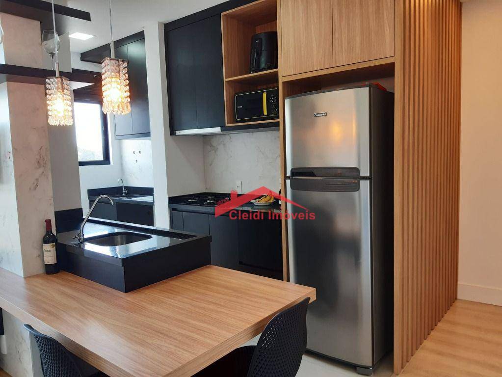 Apartamento à venda com 2 quartos, 61m² - Foto 2