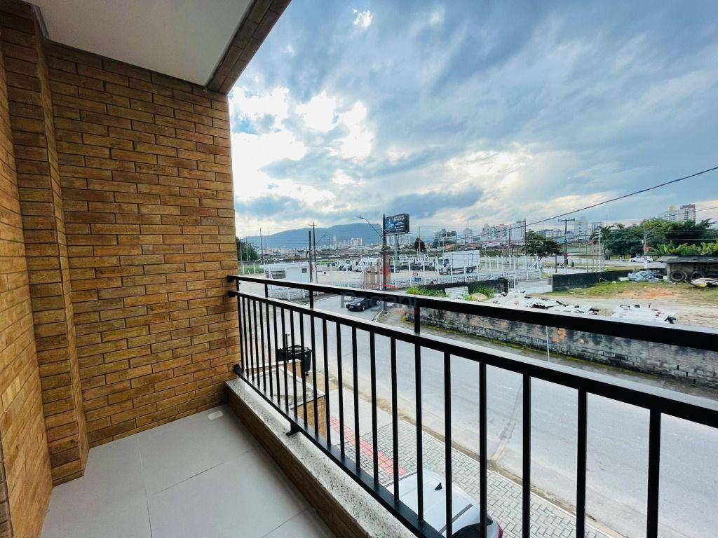 Apartamento para alugar com 2 quartos, 58m² - Foto 6