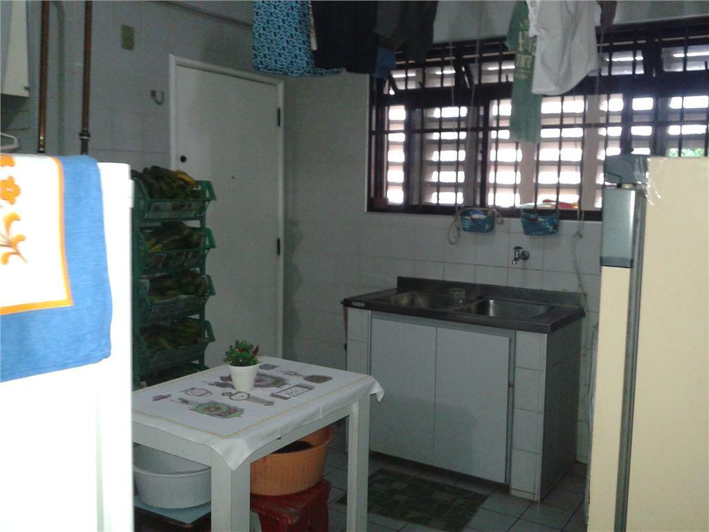 Apartamento à venda com 3 quartos, 217m² - Foto 33