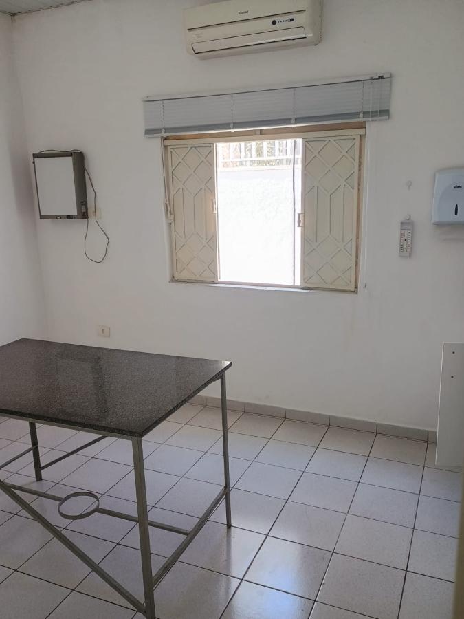 Prédio Inteiro para alugar com 3 quartos, 250m² - Foto 13