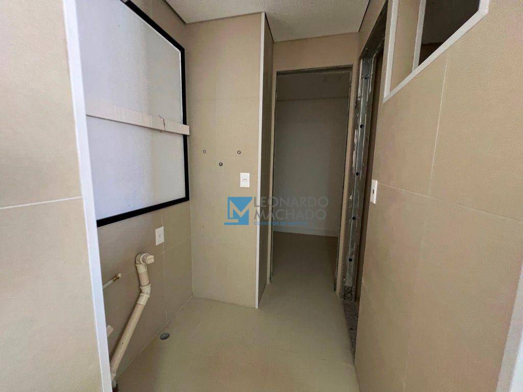 Apartamento à venda com 3 quartos, 105m² - Foto 6