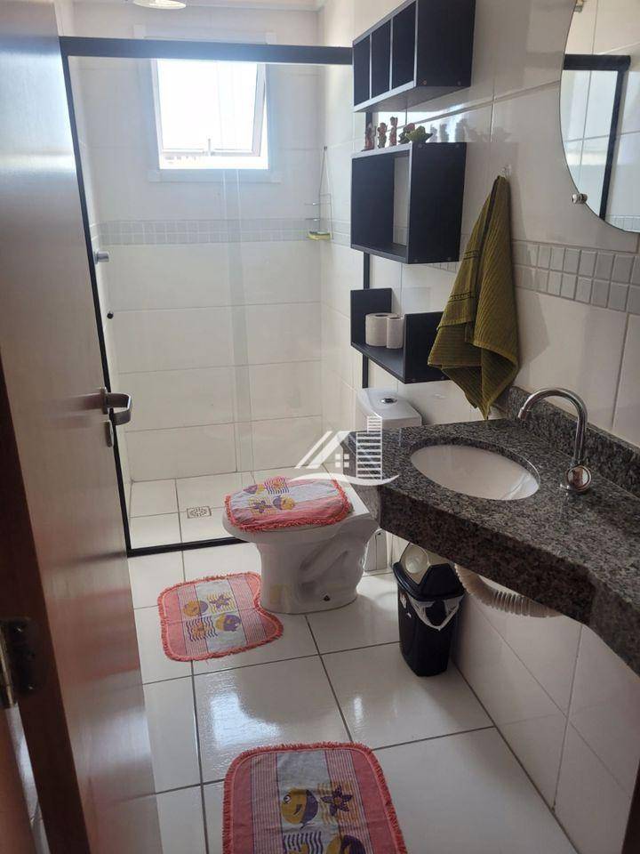 Apartamento à venda com 2 quartos, 70m² - Foto 3