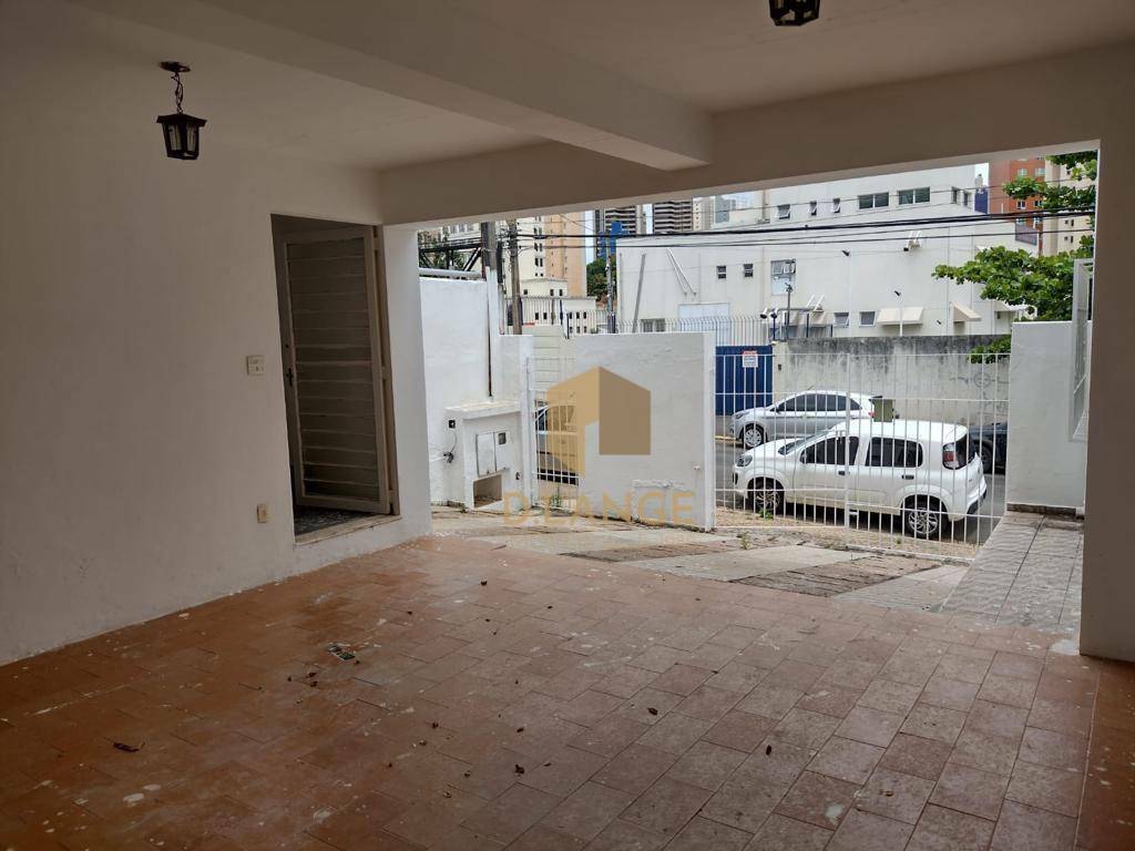 Casa à venda com 3 quartos, 213m² - Foto 9