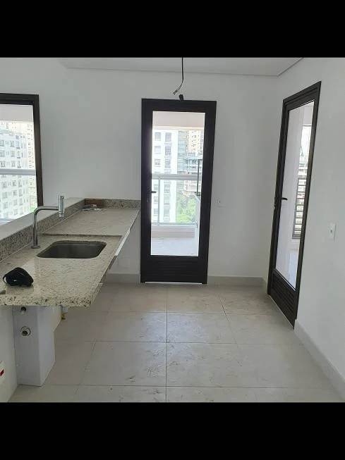 Apartamento à venda com 3 quartos, 137m² - Foto 6