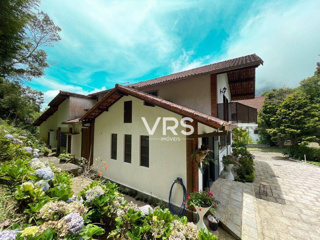 Casa de Condomínio à venda e aluguel com 4 quartos, 172m² - Foto 2