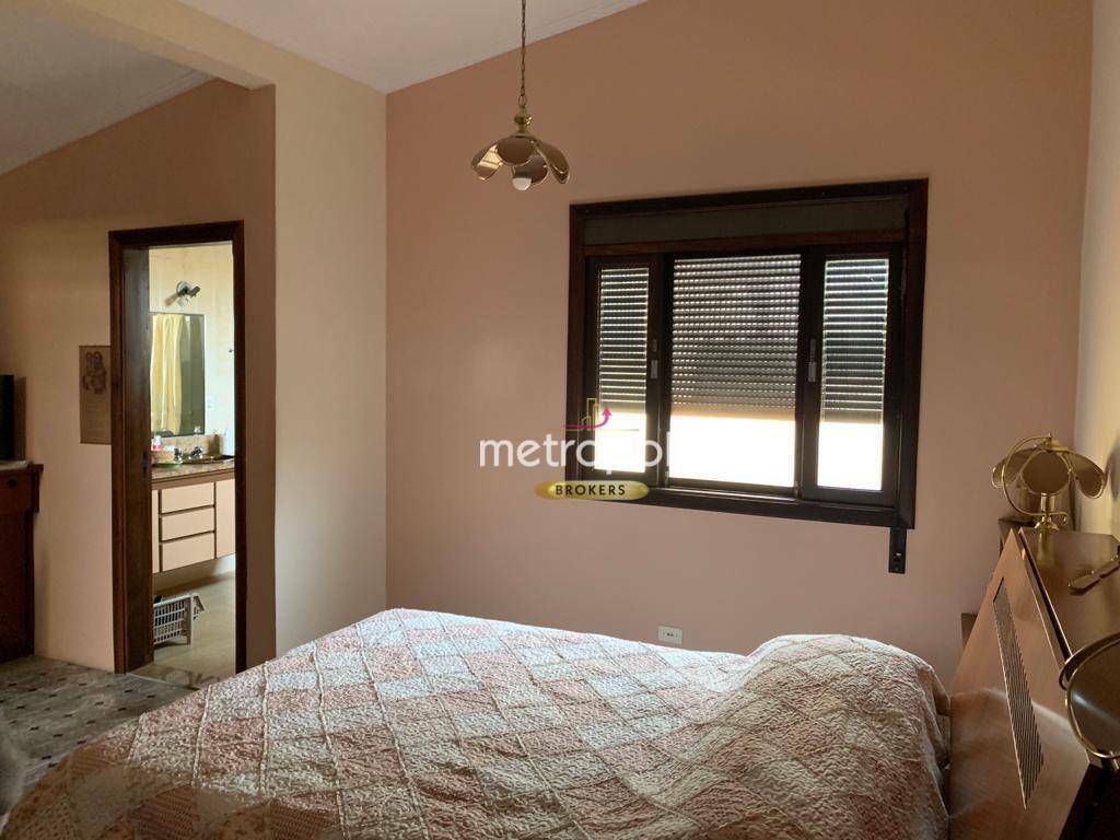 Sobrado à venda com 6 quartos, 300m² - Foto 12