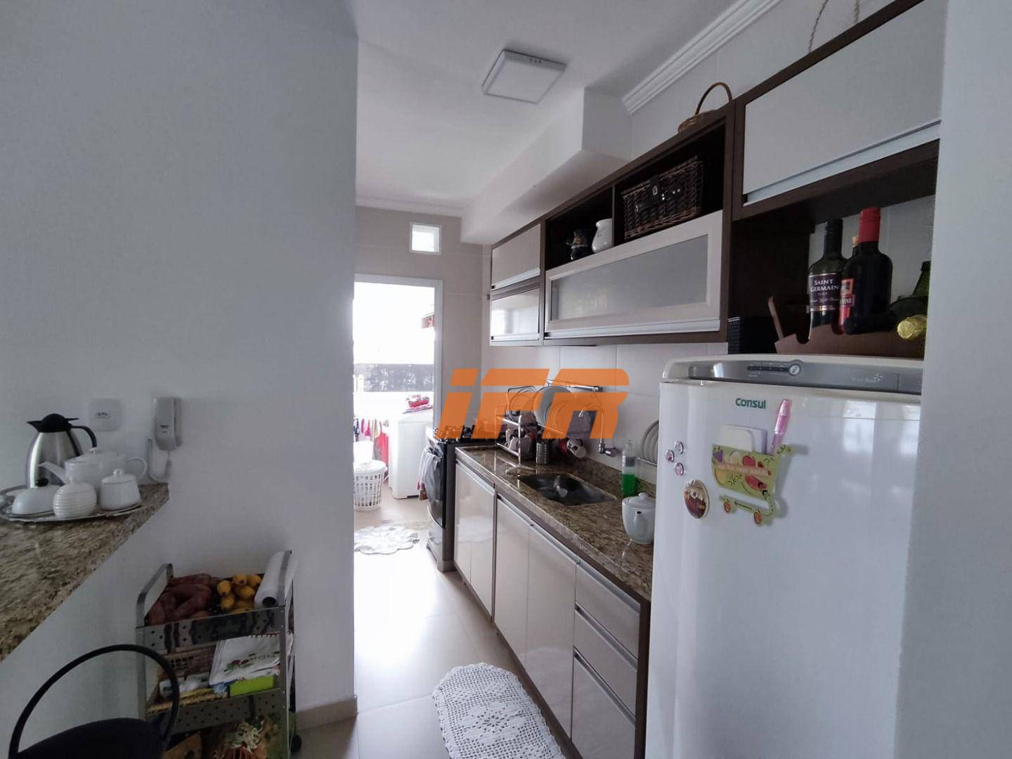 Apartamento à venda com 2 quartos, 67m² - Foto 9