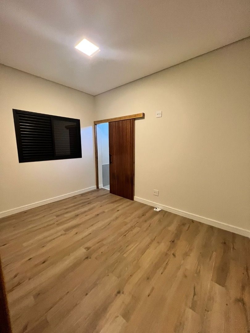 Casa à venda com 3 quartos, 240m² - Foto 9