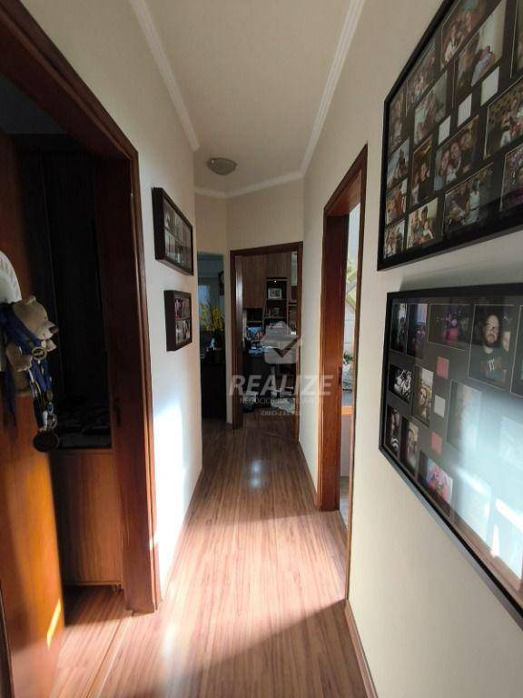 Casa à venda com 3 quartos, 210m² - Foto 6