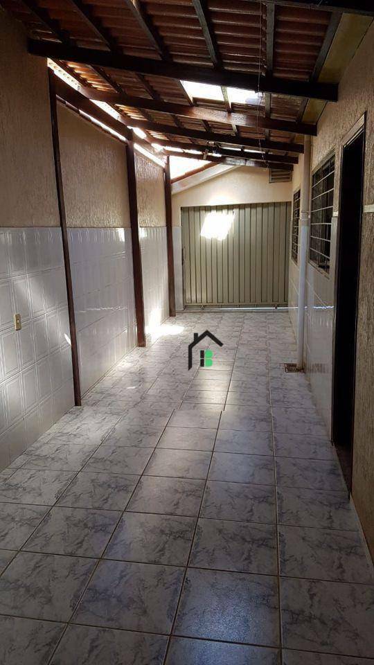 Casa à venda com 3 quartos, 175m² - Foto 11