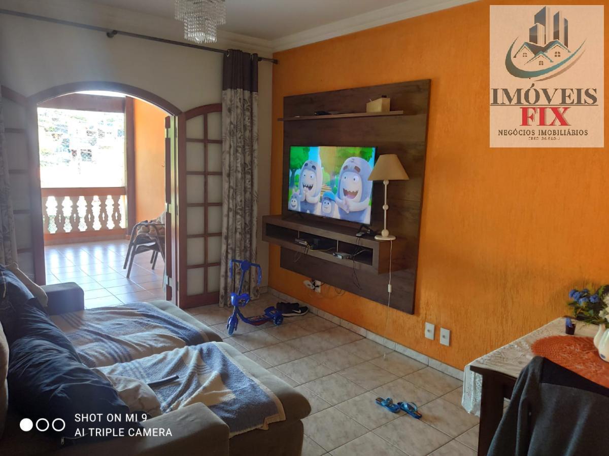 Casa à venda com 2 quartos, 70m² - Foto 11