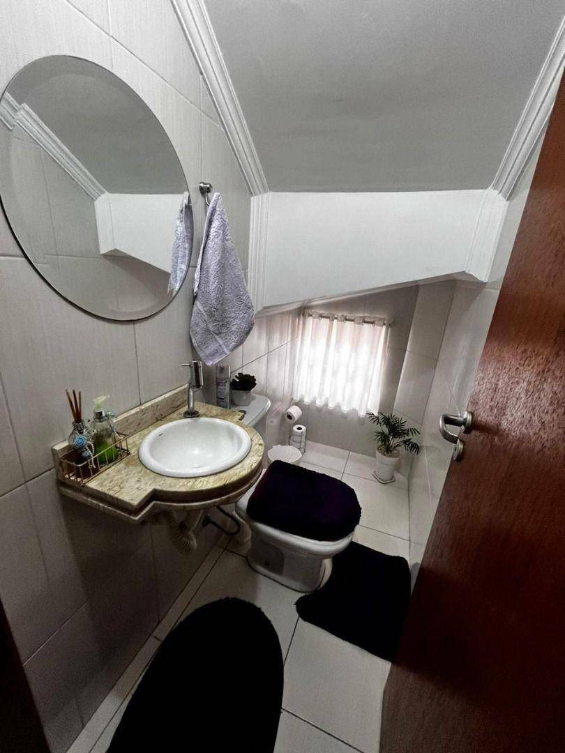 Sobrado à venda e aluguel com 3 quartos, 160m² - Foto 4