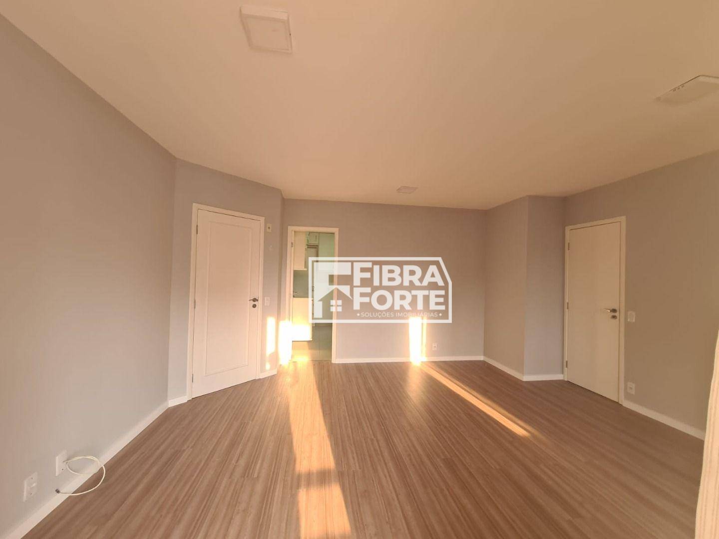 Apartamento à venda com 3 quartos, 85m² - Foto 4