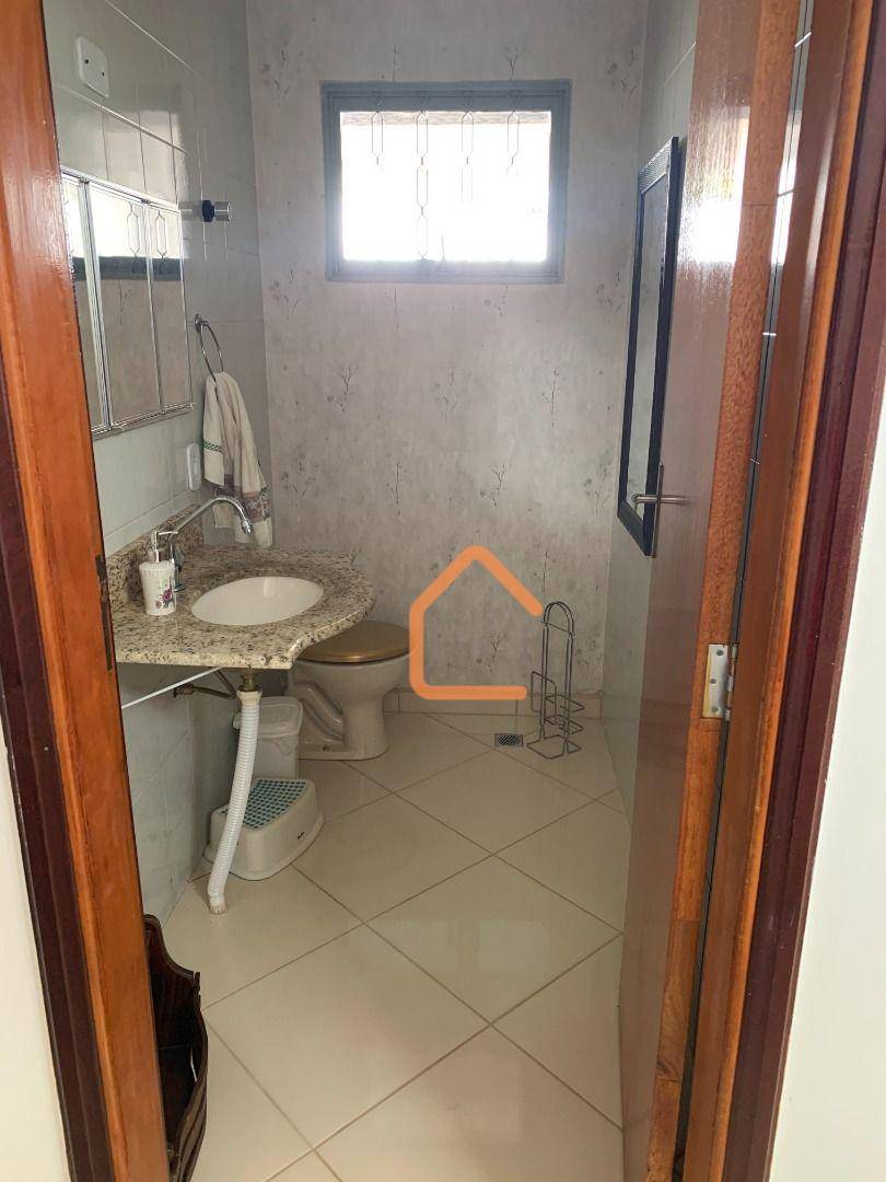 Casa à venda com 3 quartos, 242m² - Foto 34