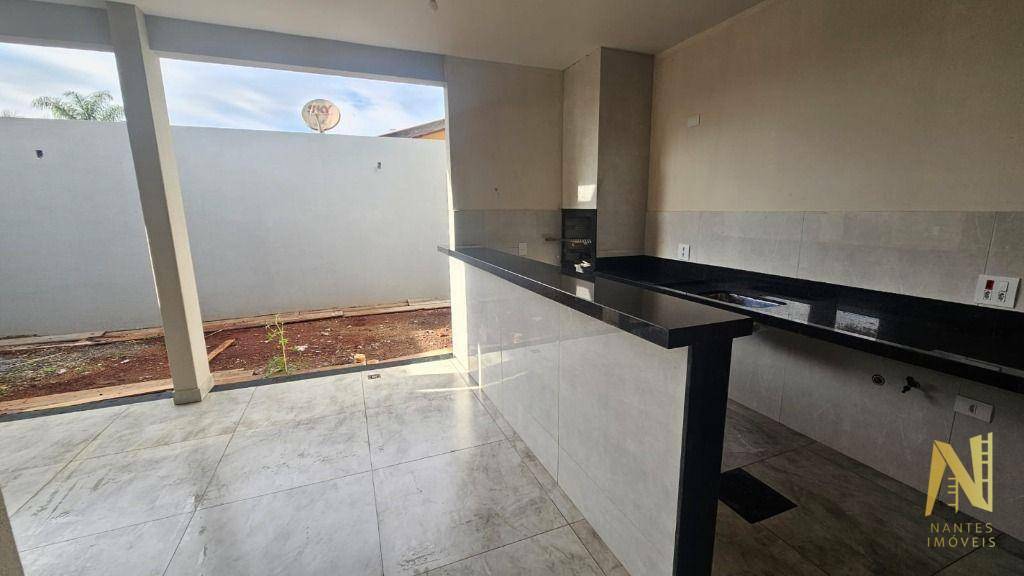 Casa à venda com 4 quartos, 118m² - Foto 4