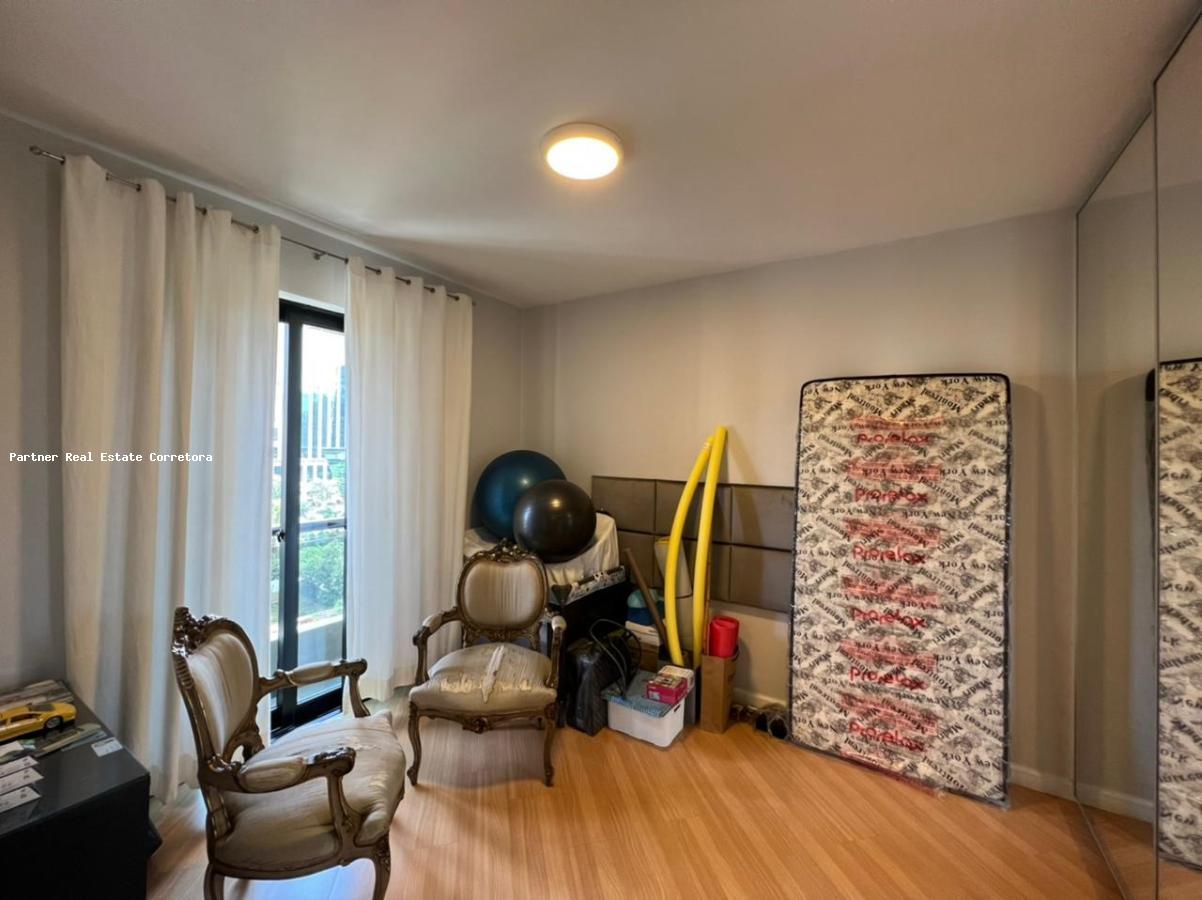 Apartamento à venda com 4 quartos, 220m² - Foto 24