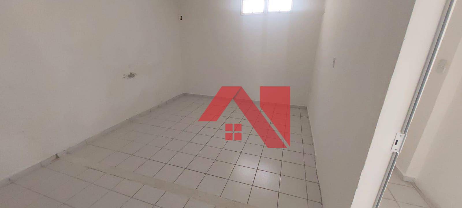 Casa para alugar com 5 quartos, 80m² - Foto 4