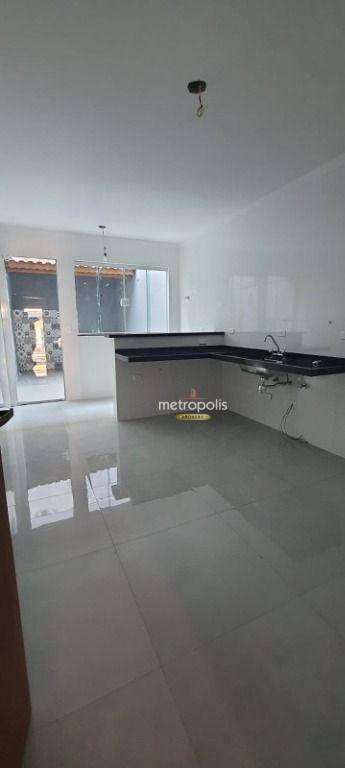 Sobrado à venda com 3 quartos, 220m² - Foto 2