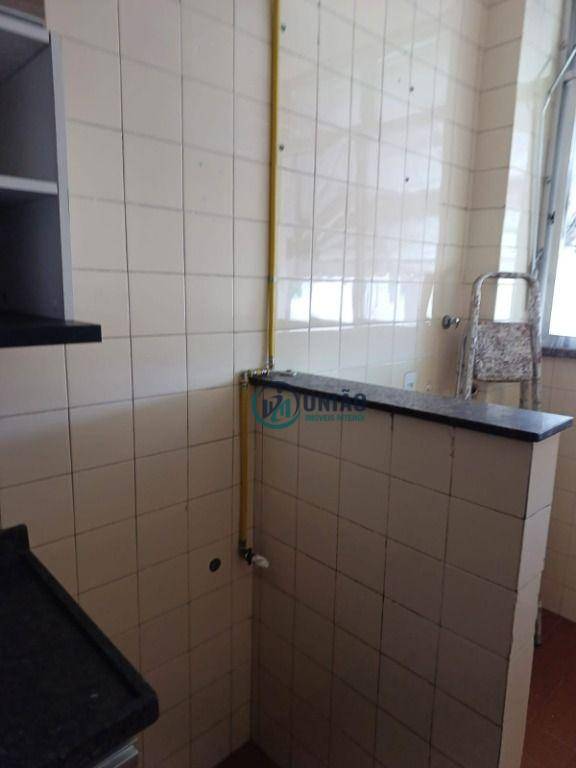 Apartamento à venda com 2 quartos, 75m² - Foto 25