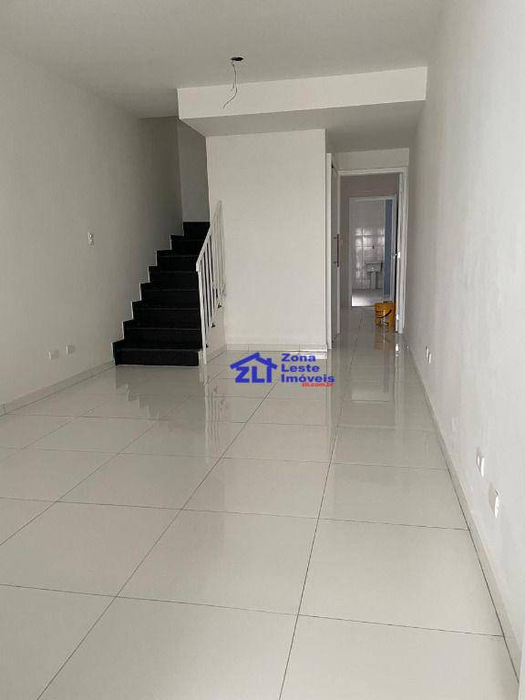 Sobrado à venda com 3 quartos, 170m² - Foto 2