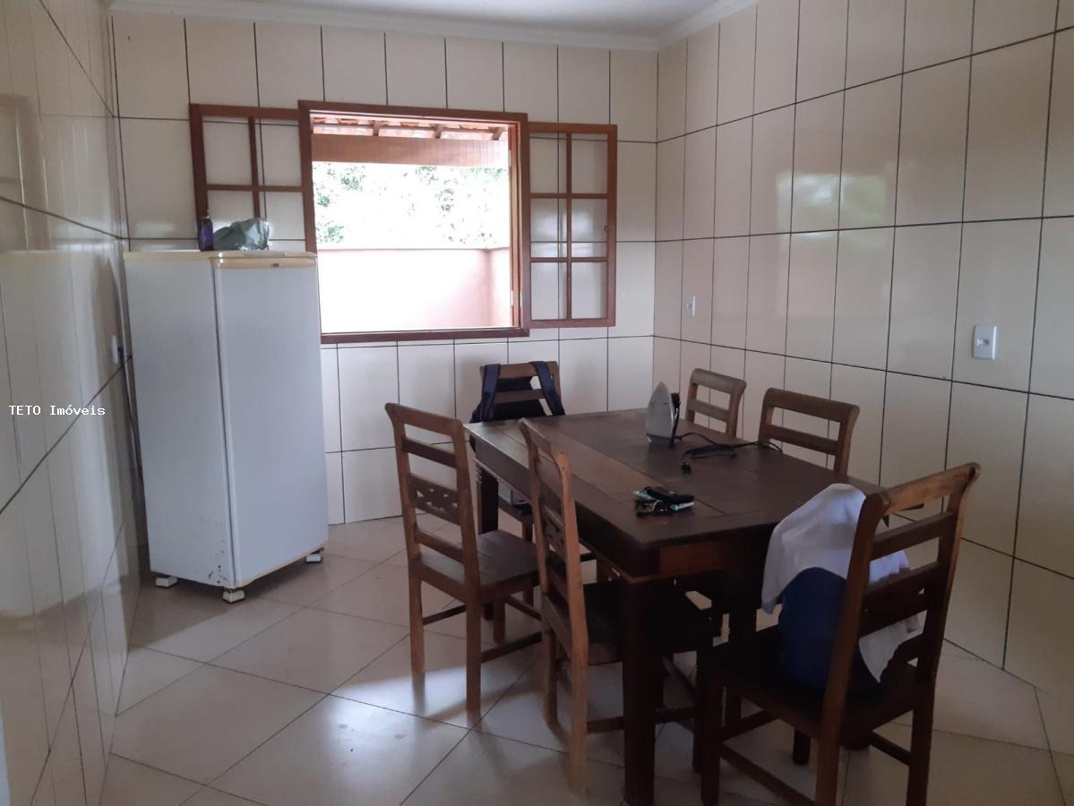 Casa à venda com 3 quartos, 360m² - Foto 3