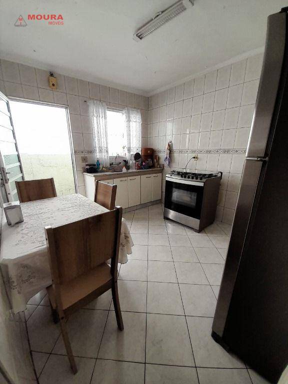 Sobrado à venda com 2 quartos, 190m² - Foto 9