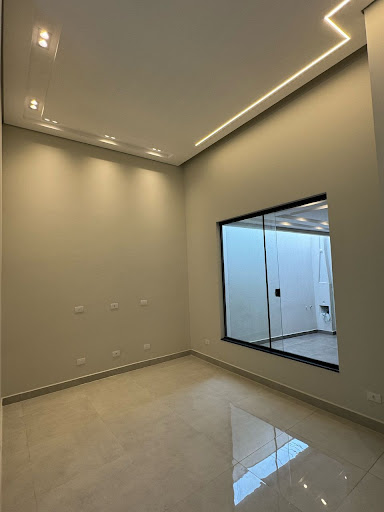 Casa à venda com 3 quartos, 100m² - Foto 4