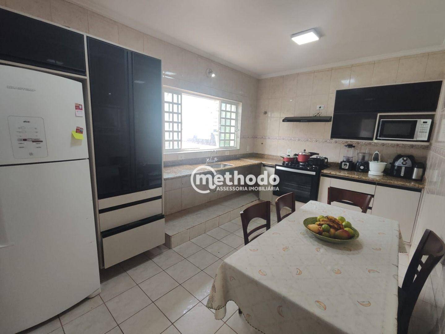 Casa à venda com 3 quartos, 240m² - Foto 28