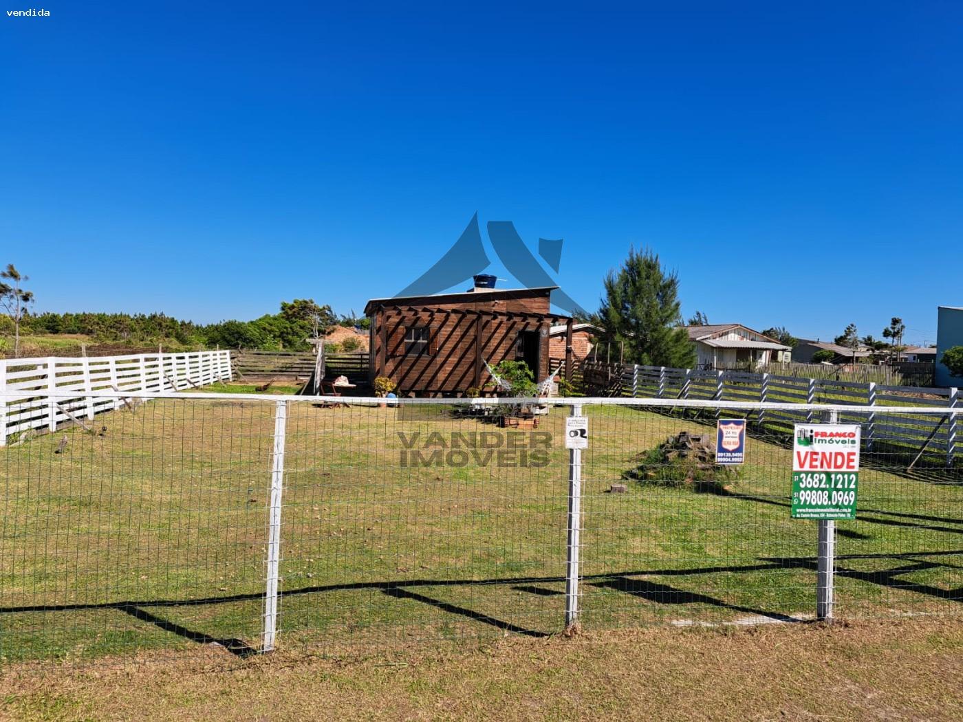 Casa à venda com 2 quartos, 450m² - Foto 3