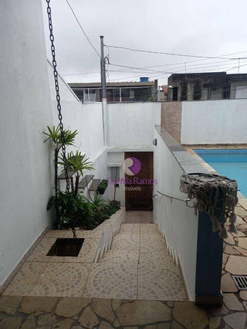 Casa à venda com 4 quartos, 215m² - Foto 35