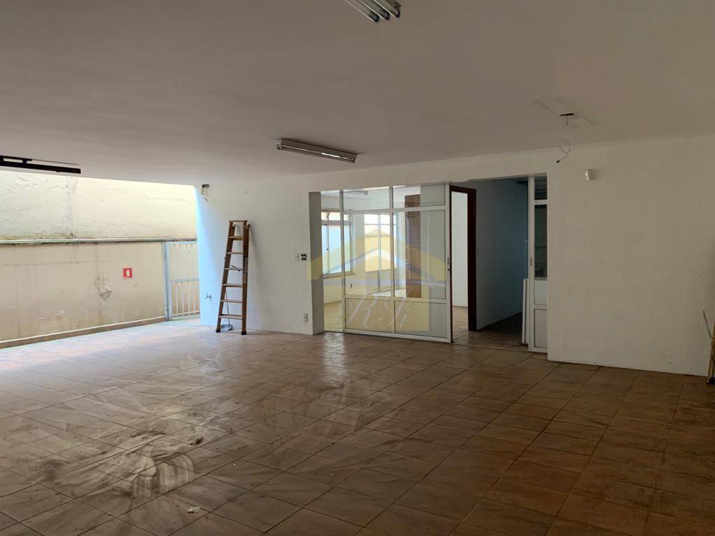 Casa à venda e aluguel com 3 quartos, 480m² - Foto 47