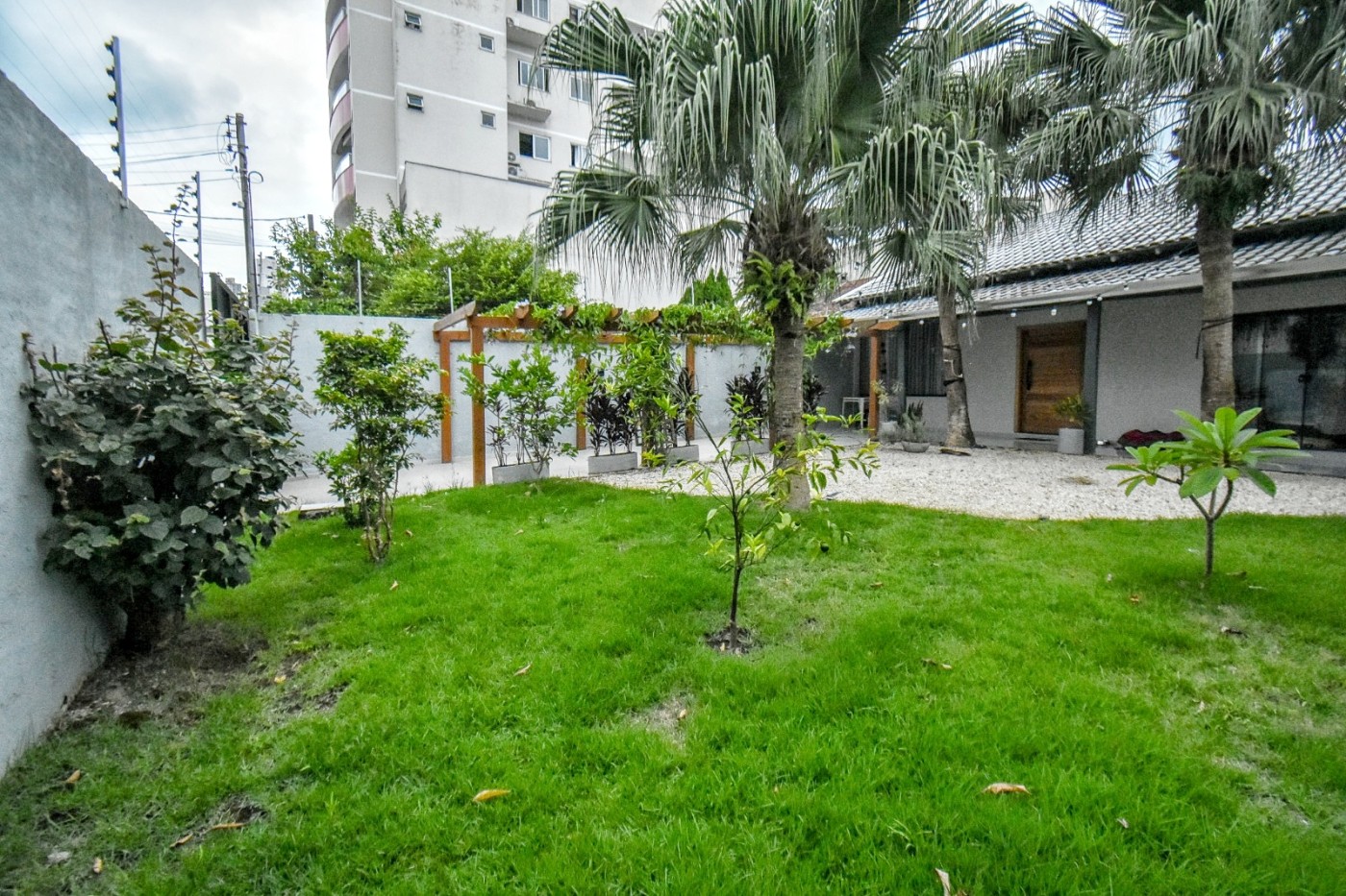 Casa à venda com 3 quartos, 150m² - Foto 2