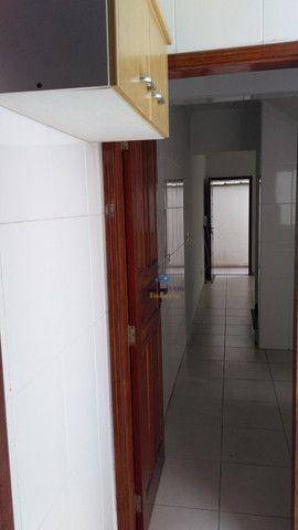 Casa à venda com 2 quartos, 67m² - Foto 11