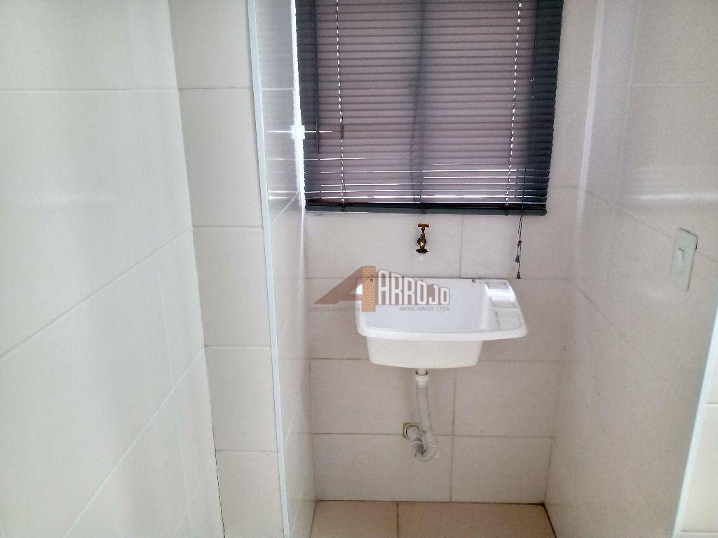Apartamento para alugar com 2 quartos, 38m² - Foto 17