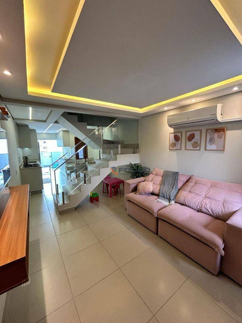 Sobrado à venda com 2 quartos, 84m² - Foto 1