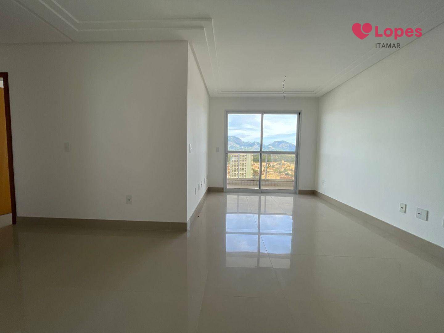 Apartamento à venda com 2 quartos, 70m² - Foto 7