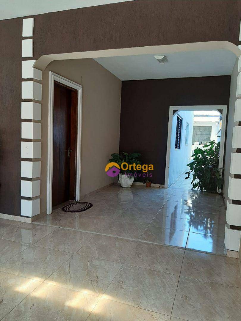 Sobrado à venda com 5 quartos, 347m² - Foto 2