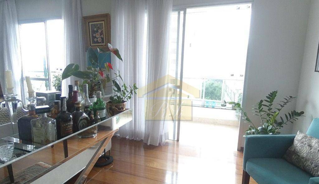 Apartamento à venda com 3 quartos, 158m² - Foto 2