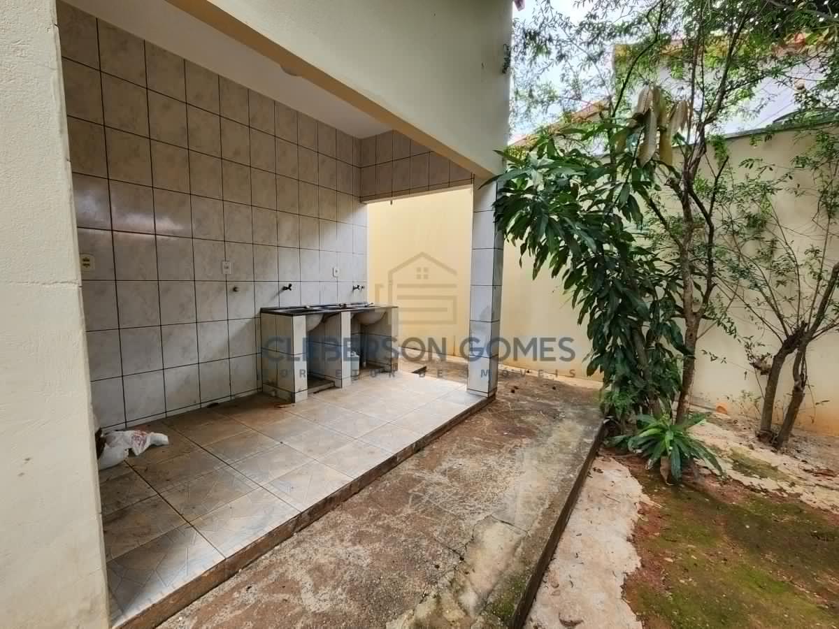 Casa à venda com 2 quartos, 360m² - Foto 6