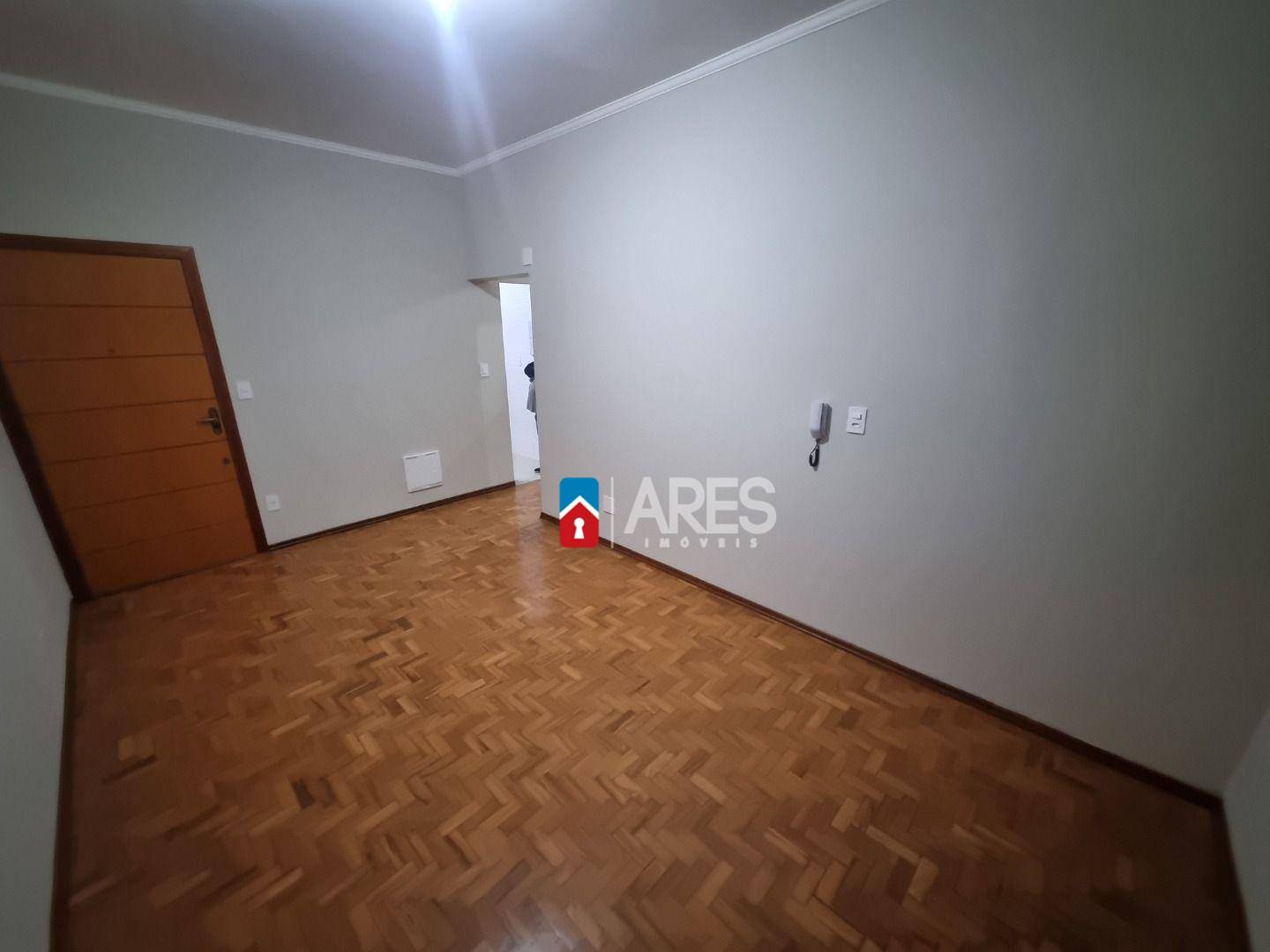 Apartamento à venda com 3 quartos, 114m² - Foto 2