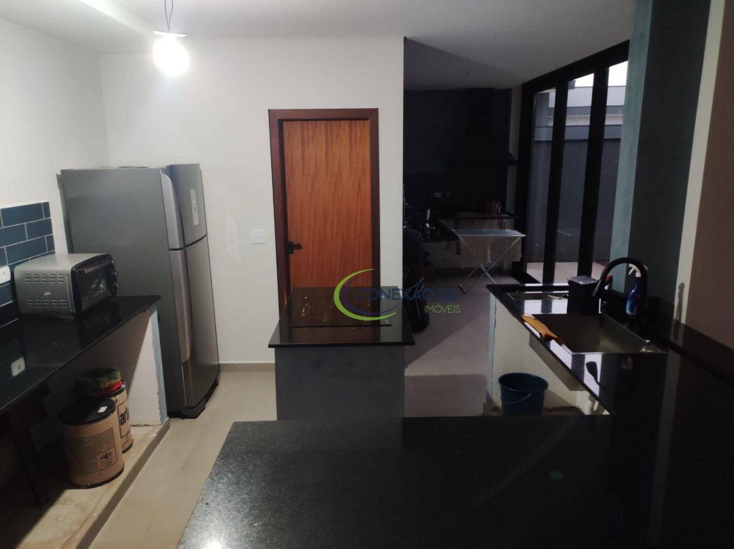 Casa de Condomínio à venda com 4 quartos, 210m² - Foto 13