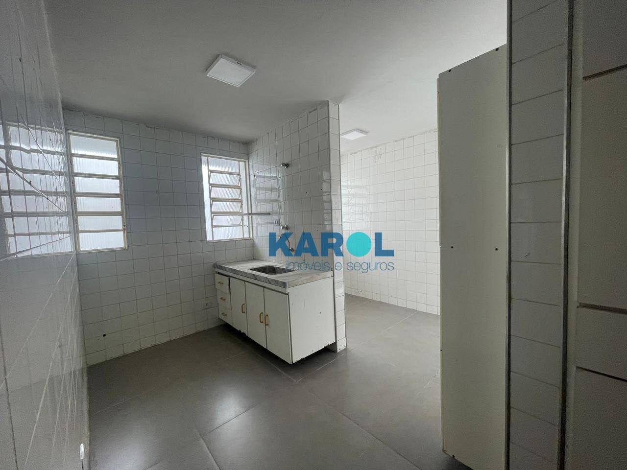 Casa à venda com 3 quartos, 300M2 - Foto 11