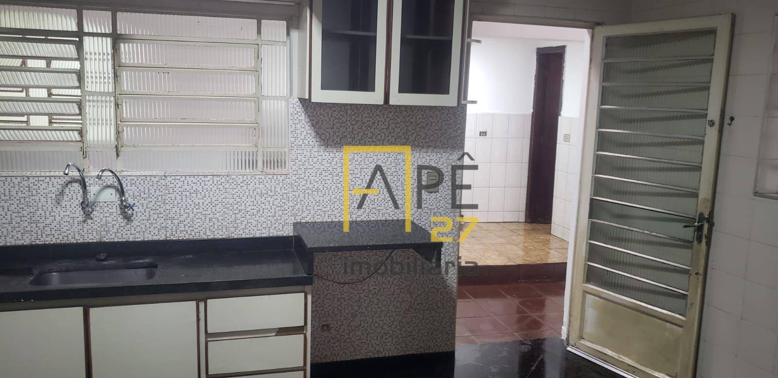 Sobrado à venda e aluguel com 3 quartos, 180m² - Foto 5