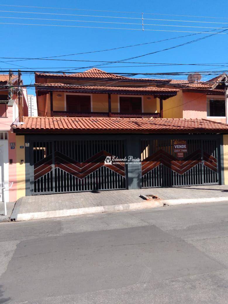 Sobrado à venda com 4 quartos, 385m² - Foto 1