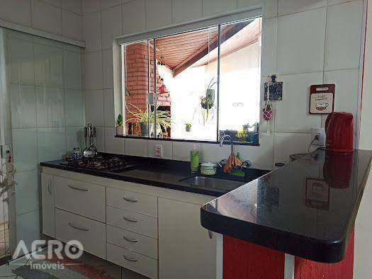 Casa, 3 quartos, 310 m² - Foto 4