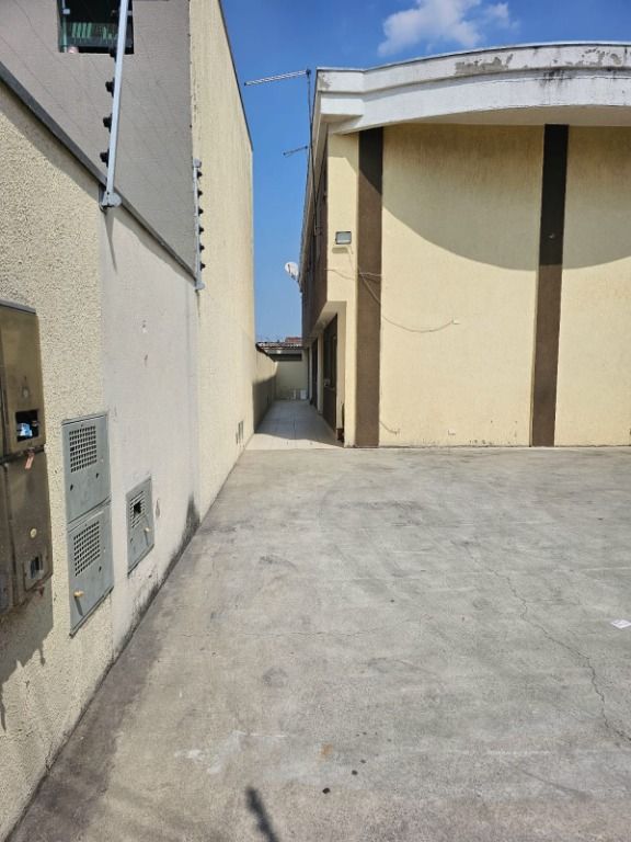 Sobrado à venda com 2 quartos, 60m² - Foto 2