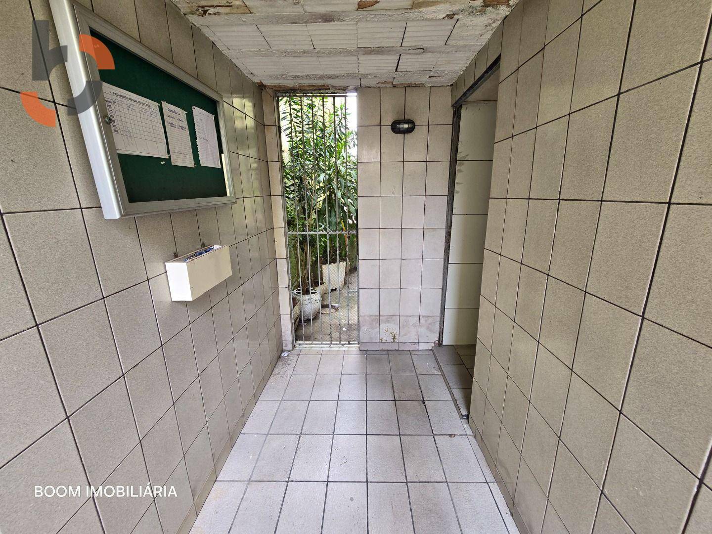 Apartamento à venda com 2 quartos, 68m² - Foto 4