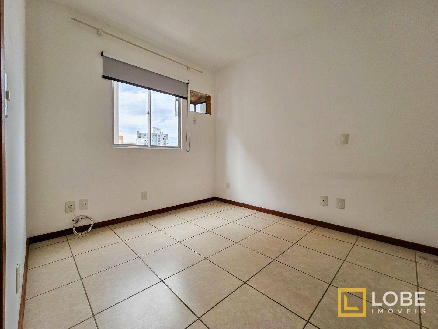 Apartamento à venda com 1 quarto, 40m² - Foto 4