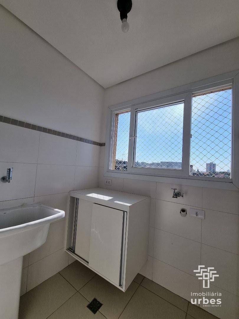 Apartamento para alugar com 3 quartos, 96m² - Foto 11